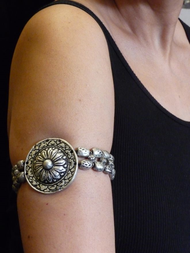 Upper Arm Bracelet W/Medallion 341
