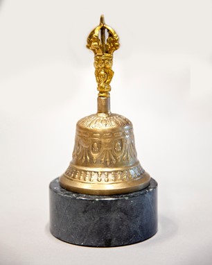 Wholesale 5.5 Inch Seven Metal Bell With Wood Striker from India Arts