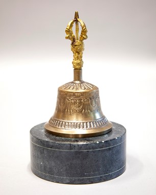 Wholesale 6 Inch Seven Metal Handle Bell With Wood Striker