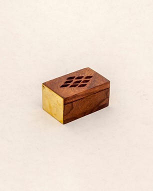 Wholesale 1.5 Inch Perforated Wood Box W/Brass Edges