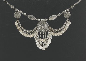 Antiq Style Metal Coin Necklace
