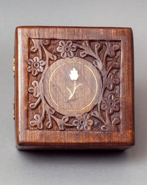 Wholesale 4 Inch Handcrafted Wood Box With Brass Inlay