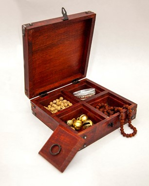 Antique Style Wood Box - 4 Compartments