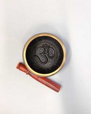 Seven Metal OM Singing Bowl W/Mallet