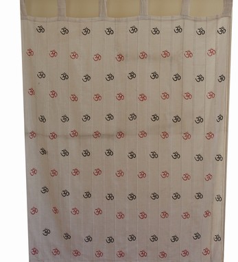 Ribbed Short Curtain With OM