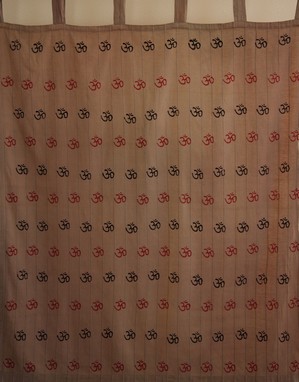 Ribbed Short Curtain With OM