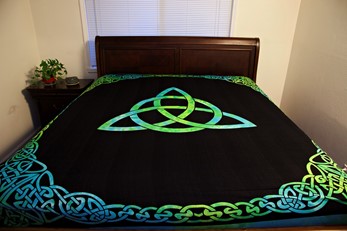 Heavyweight Triquetra Tapestry With Fringe