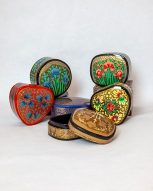 Wholesale 2 Inch Hand Painted Papier Mache Boxes from India Arts