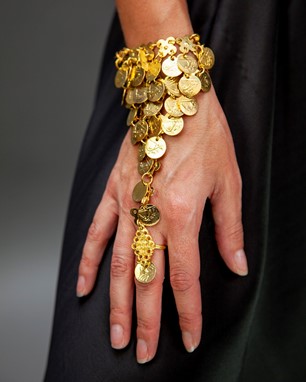Bracelet W/ One Ring And Coins