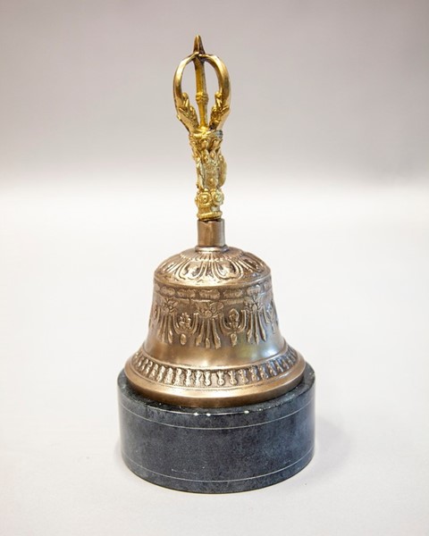 India Arts 8.25 Inch Seven Metal Bell W/ Wood Striker BL082