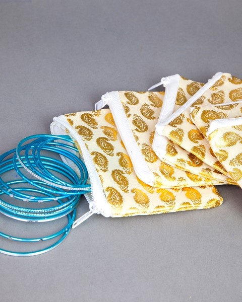 India Arts Paisley Design Pouch W/Zipper SC049